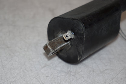 Snett uppifrån på Tändspole från en Yamaha XVS 650 -1998 motorcykel.