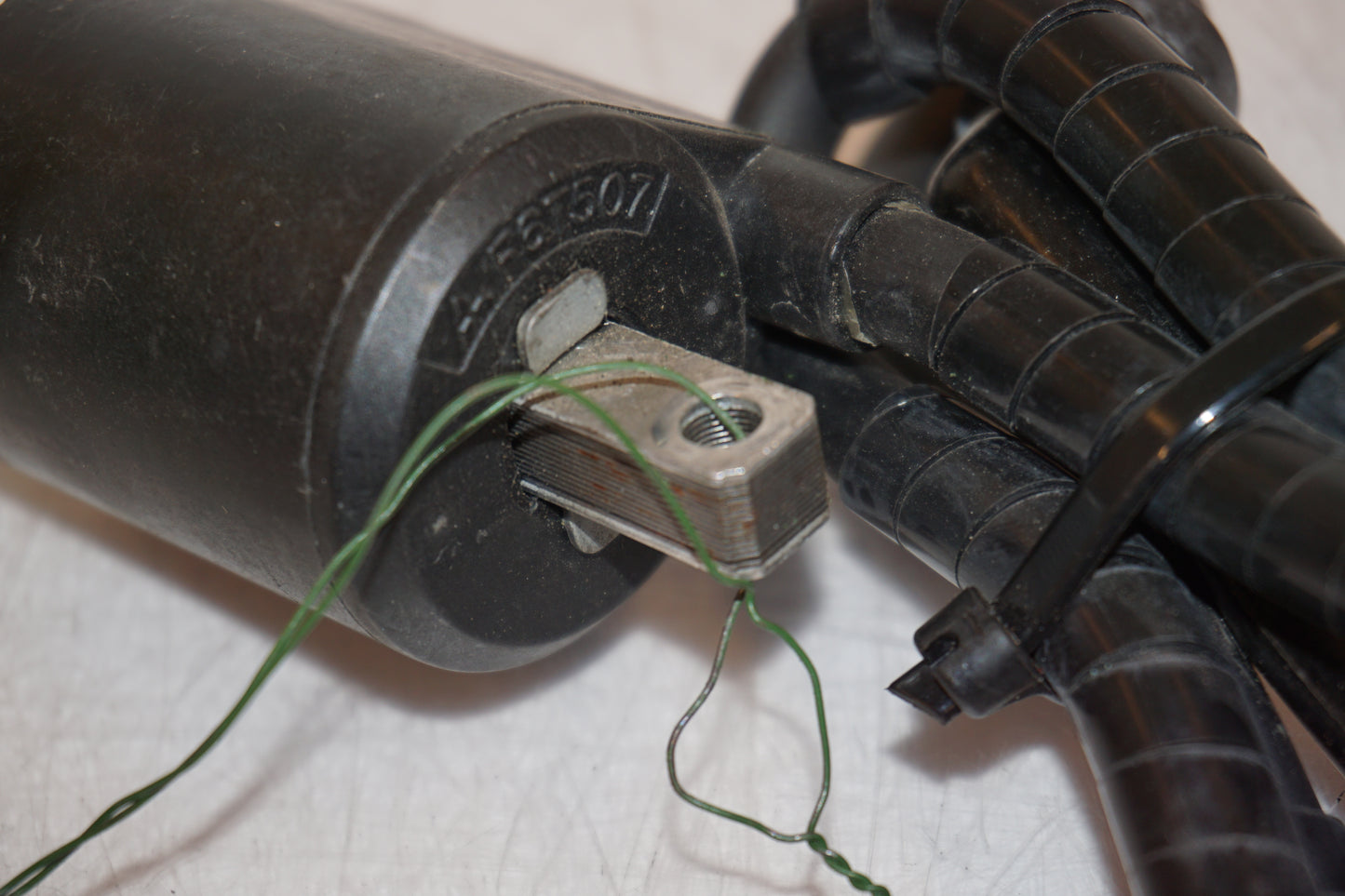 Extrabild2 på Tändspole från en Yamaha XVS 650 -1998 motorcykel.