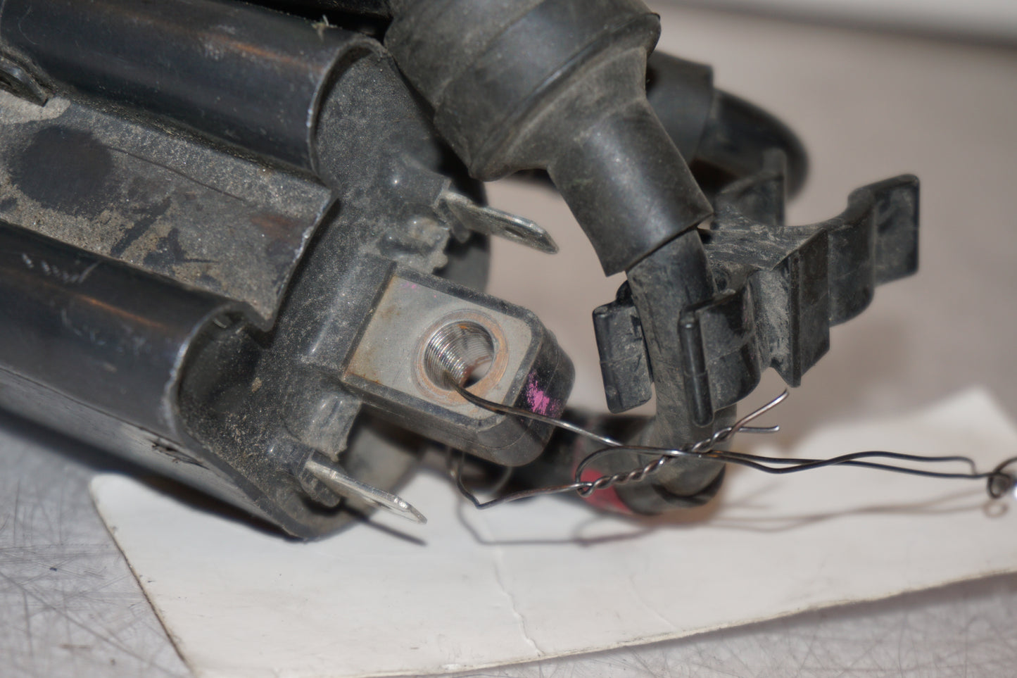 Extrabild1 på Tändspole från en Yamaha YZF 1000 R -1999 motorcykel.