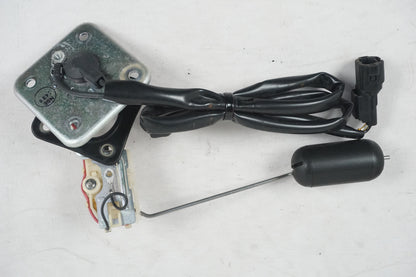 Framsidan på Bensintankgivare från en Kawasaki ZZ-R 1400 -2010 motorcykel.