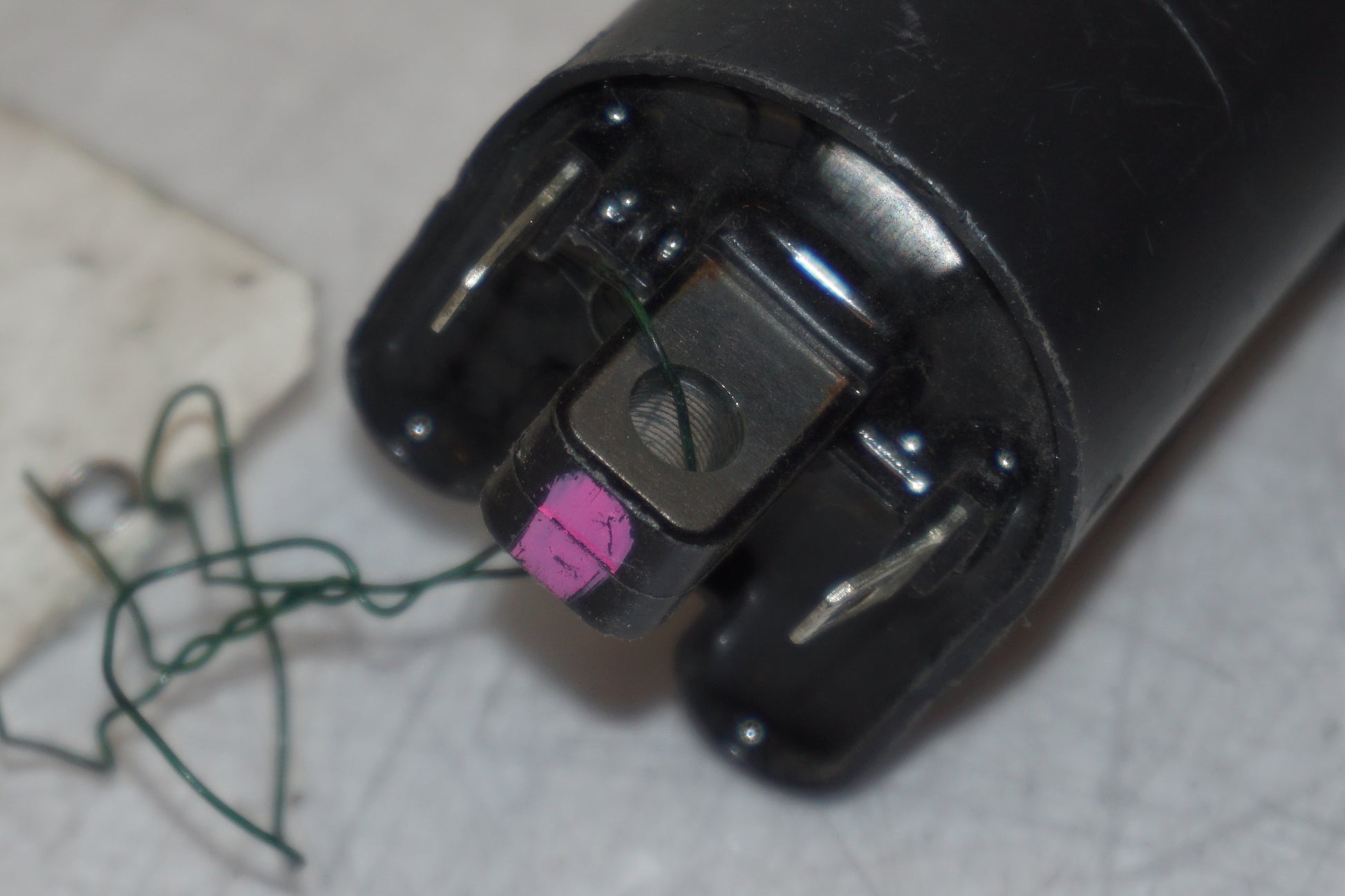 Snett uppifrån på Tändspole från en Yamaha YZF 1000 R -1998 motorcykel.