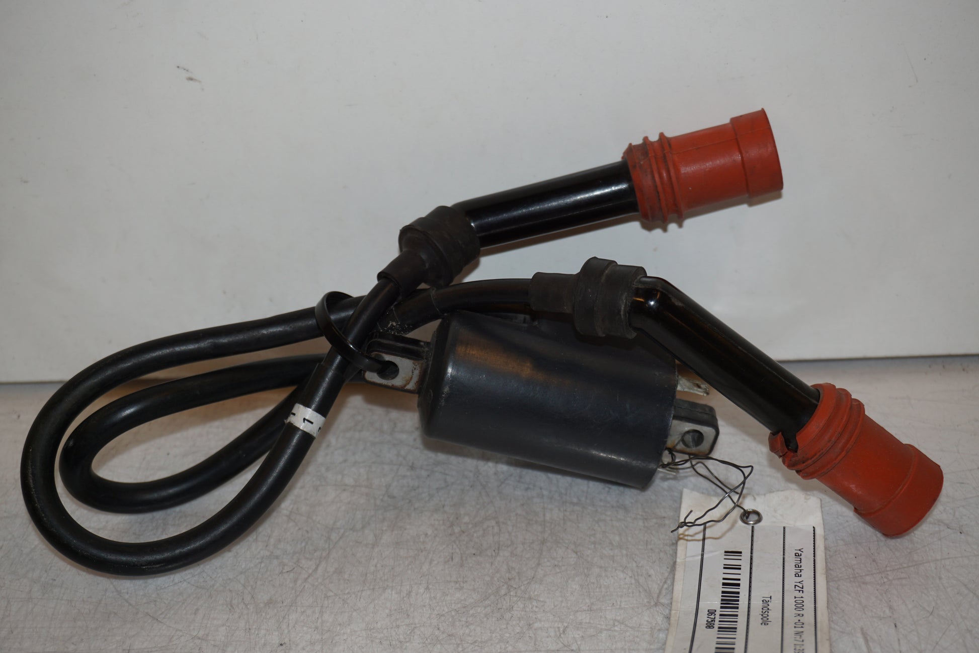 Framsidan på Tändspole från en Yamaha YZF 1000 R -2001 motorcykel.