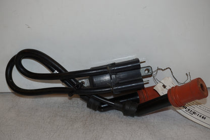 Höger sida på Tändspole från en Yamaha YZF 1000 R -2001 motorcykel.