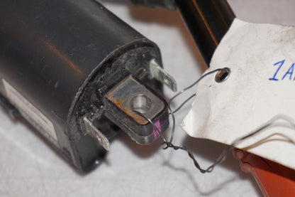 Extrabild2 på Tändspole från en Yamaha YZF 1000 R -2001 motorcykel.