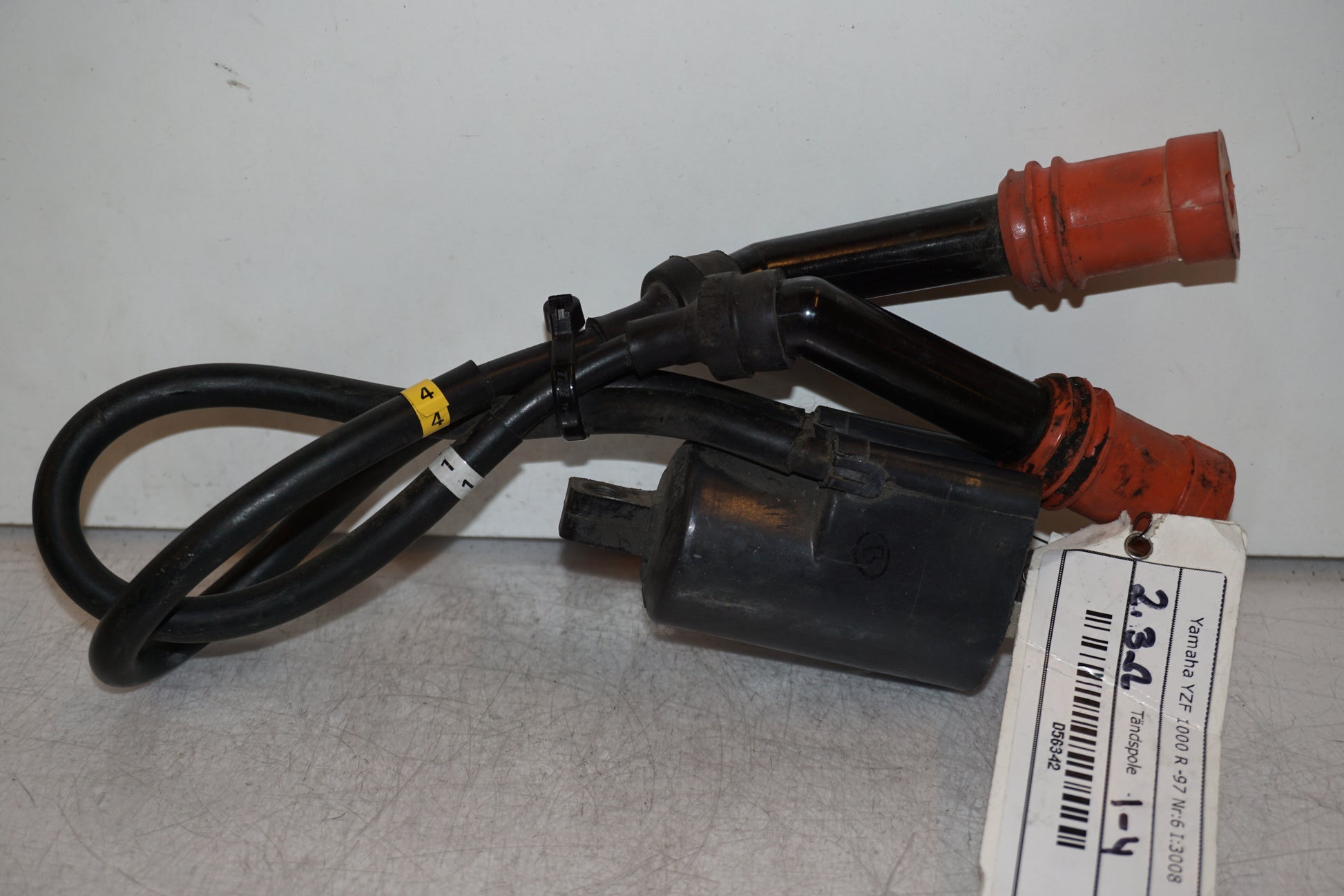 Baksidan på Tändspole från en Yamaha YZF 1000 R -1997 motorcykel.