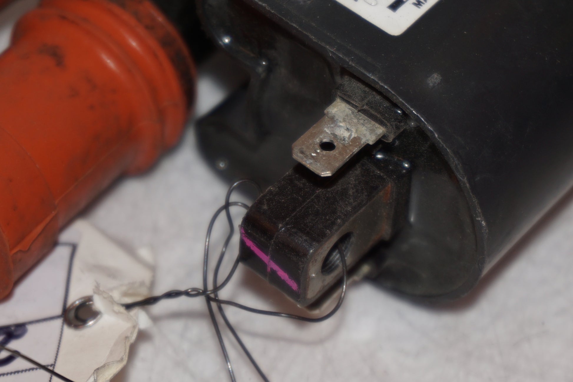 Extrabild2 på Tändspole från en Yamaha YZF 1000 R -1997 motorcykel.