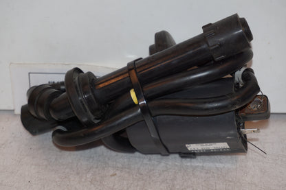 Vänster sida på Tändspole från en Yamaha FZ-6 -2005 motorcykel.