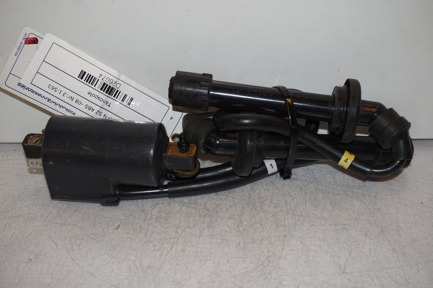 Baksidan på Tändspole från en Yamaha FZ-6 -2008 motorcykel.