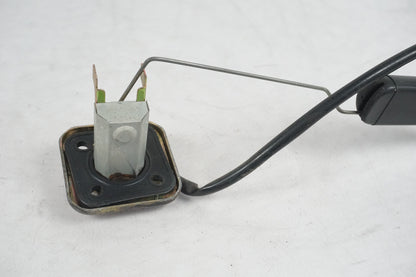 Snett uppifrån på Bensintankgivare från en Kawasaki Zephyr 750 -1991 motorcykel.