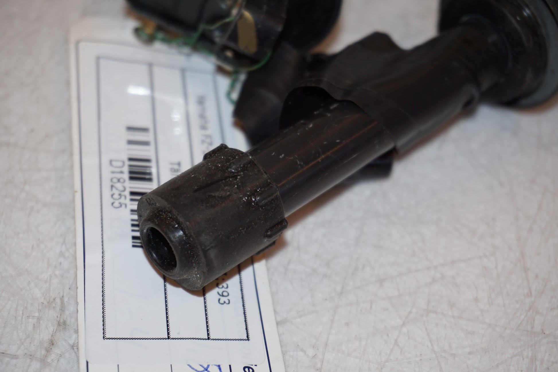 Extrabild1 på Tändspole från en Yamaha FZ-S 600 -1999 motorcykel.