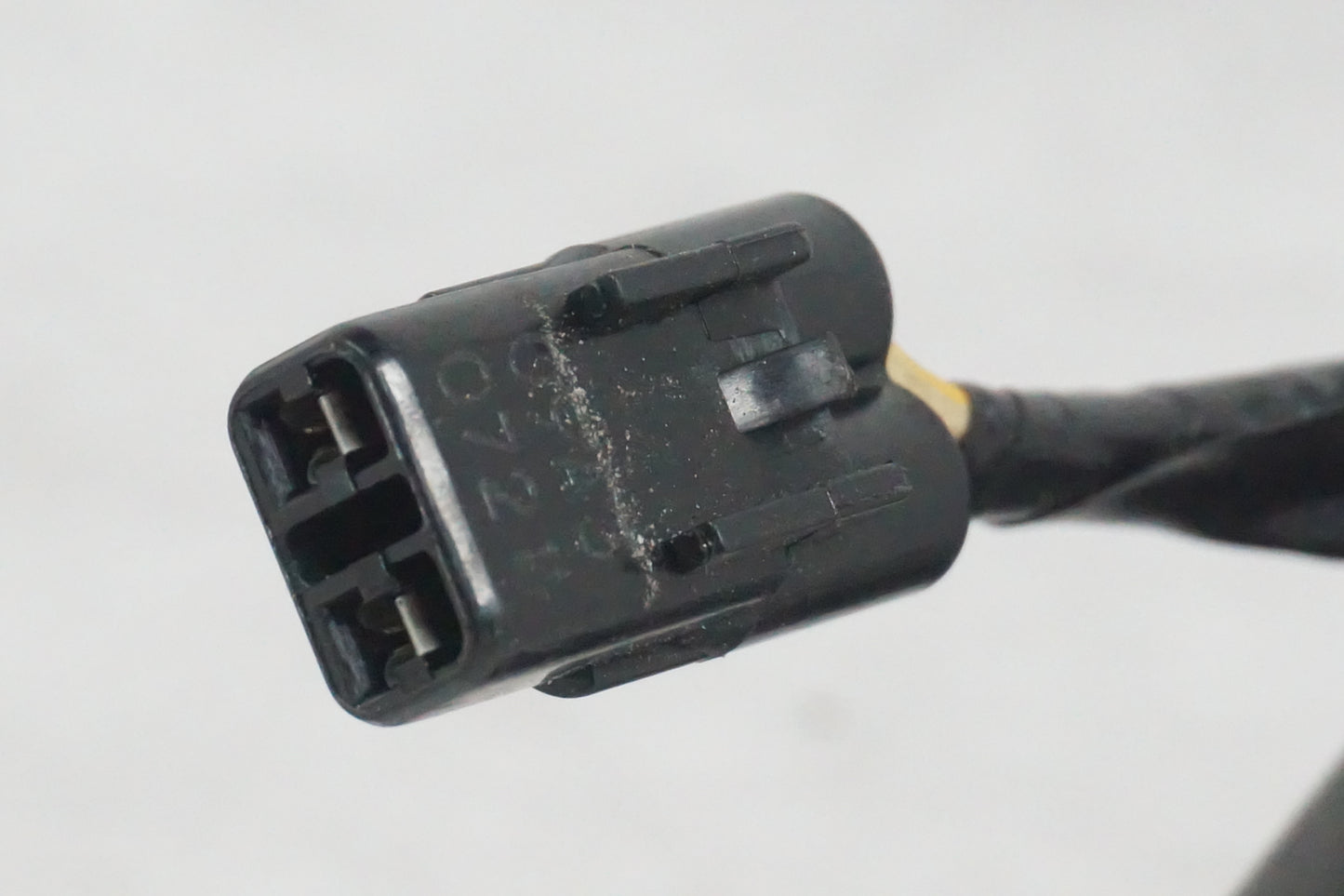 Vänster sida på Bensintankgivare från en Kawasaki Z 800 -2014 motorcykel.