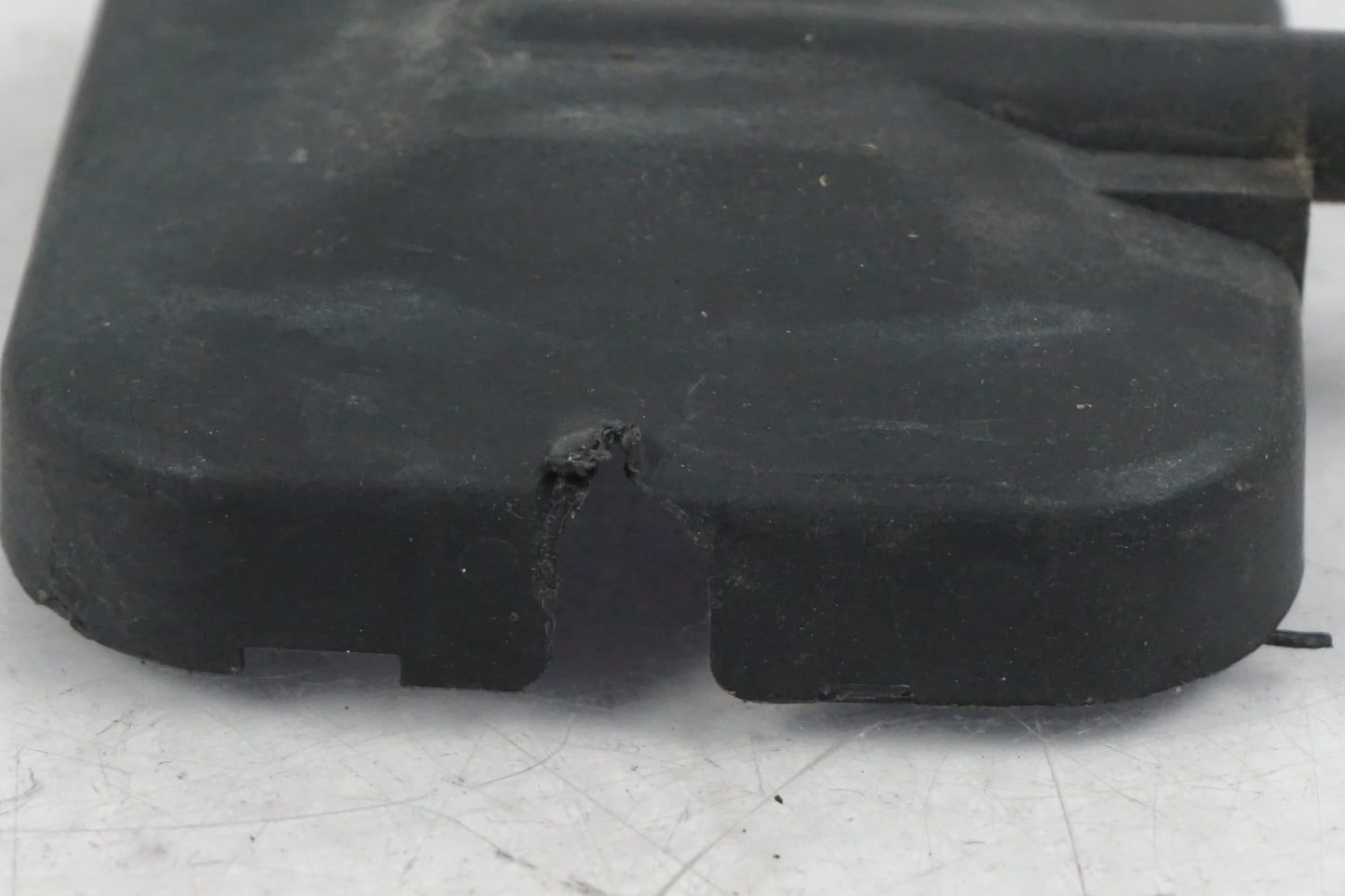 Höger sida på Bensintankgivare från en Kawasaki ZR-7 -2002 motorcykel.