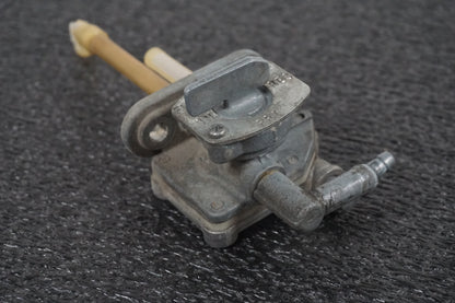 Snett uppifrån på Bensinkran från en Suzuki DR 650 -1998 motorcykel.