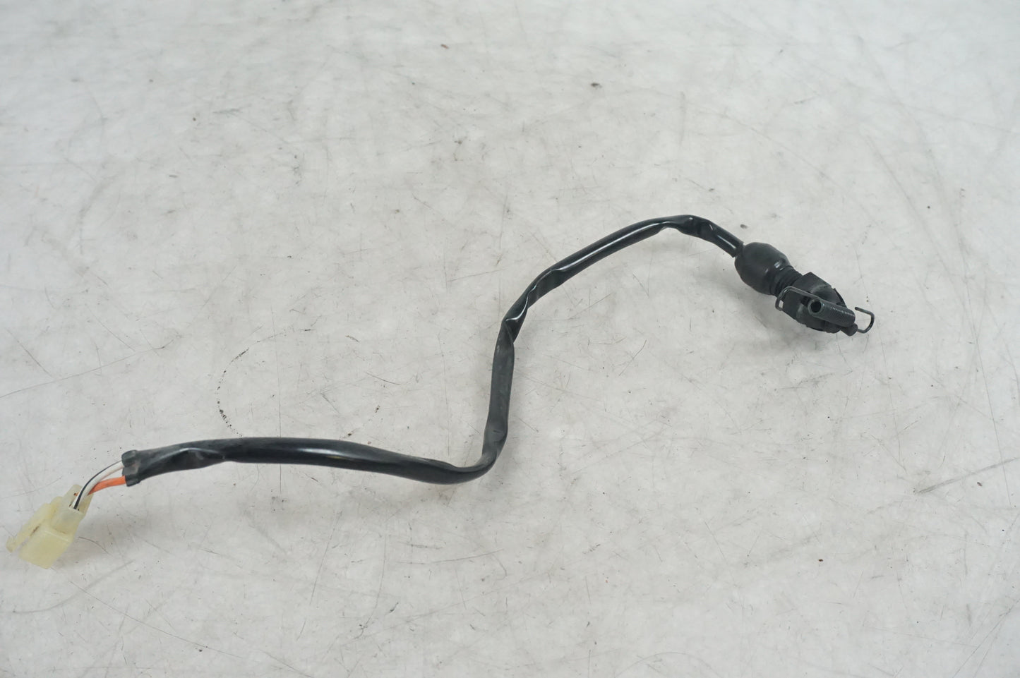 Contact de feu de frein