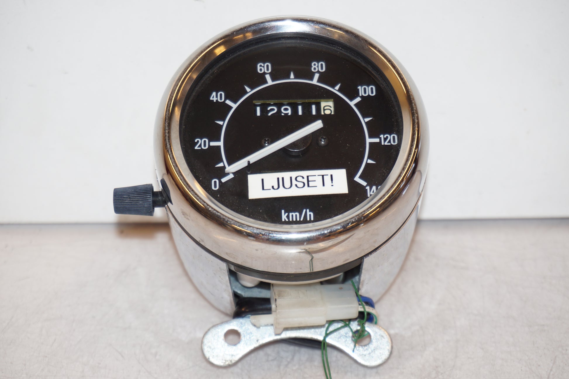 Framsidan på Hastighetsmätare från en Yamaha XV 125 -1998 motorcykel.