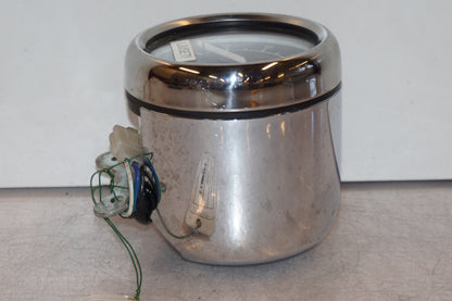 Höger sida på Hastighetsmätare från en Yamaha XV 125 -1998 motorcykel.