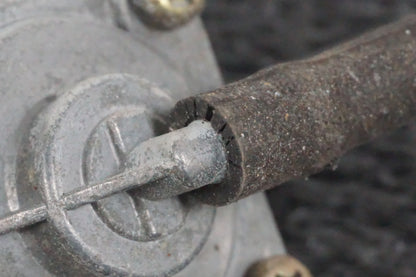 Snett uppifrån på Bensinkran från en Suzuki VL 800 -2003 motorcykel.