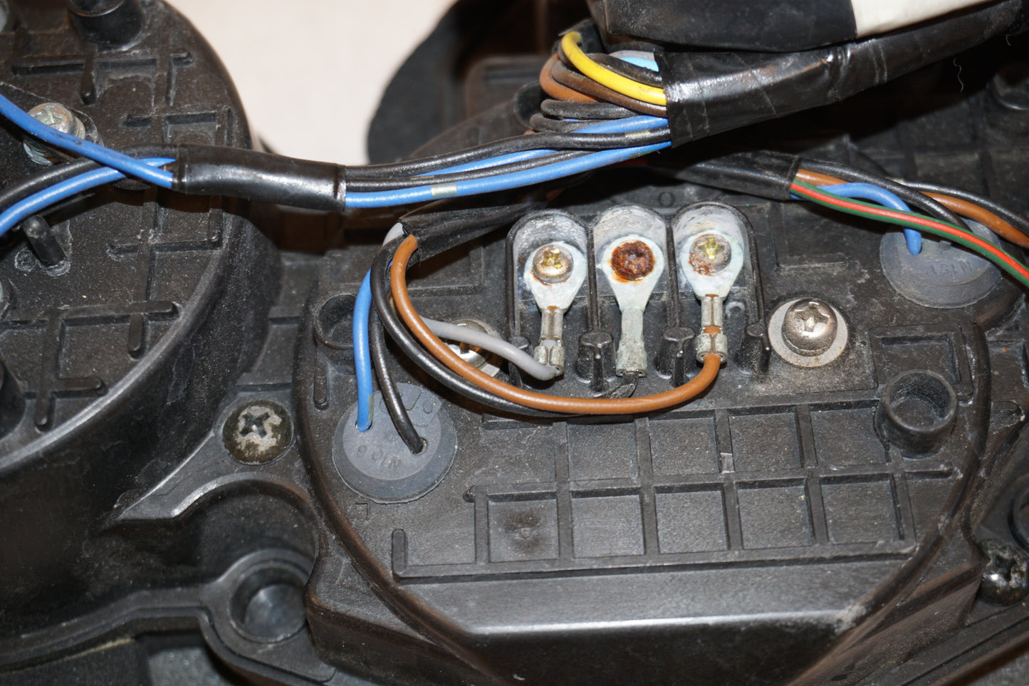 Extrabild3 på Instrumentpanel från en Yamaha TDM 850 -1998 motorcykel.