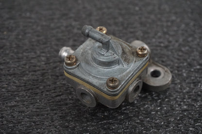 Vänster sida på Bensinkran från en Suzuki GSX-R 750 -1997 motorcykel.