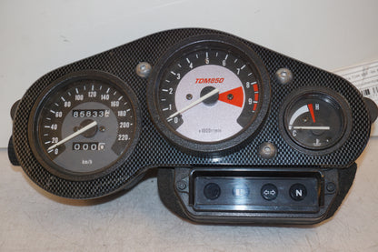 Framsidan på Instrumentpanel från en Yamaha TDM 850 -1996 motorcykel.