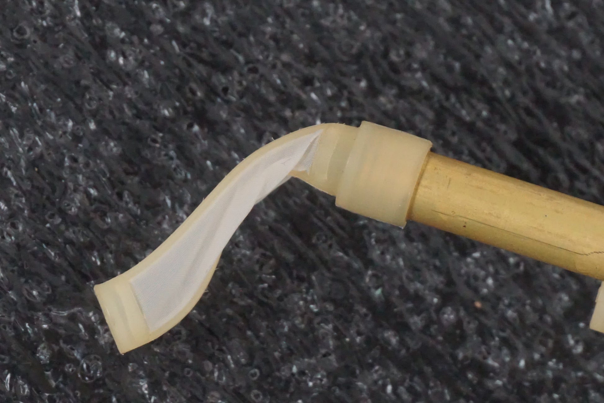 Extrabild2 på Bensinkran från en Suzuki GSF 1200 -2000 motorcykel.