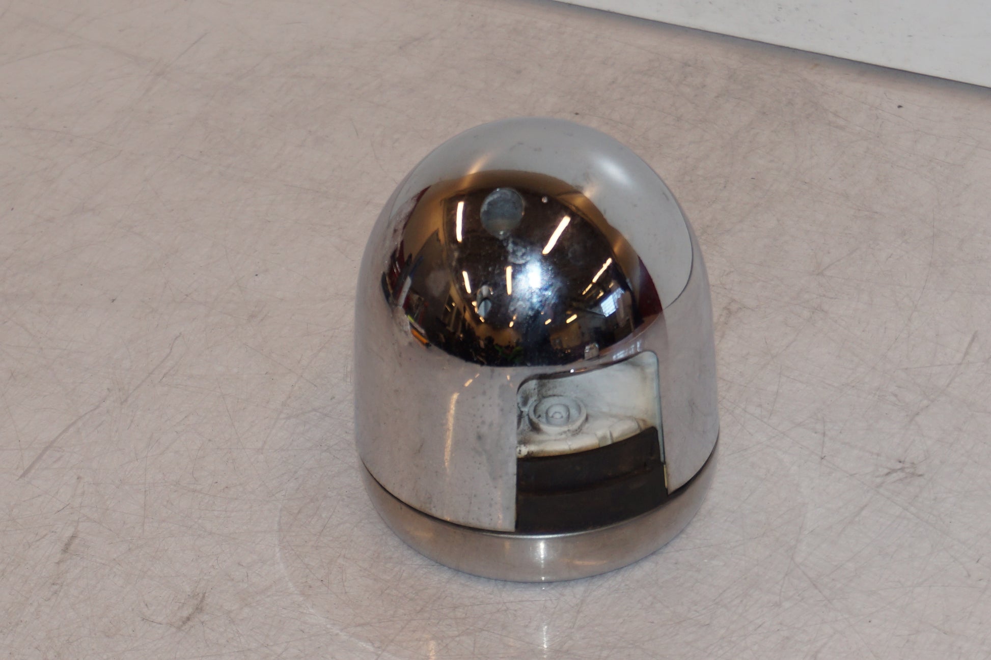 Snett nerifrån på Varvräknare från en Yamaha XV 1100 -1996 motorcykel.