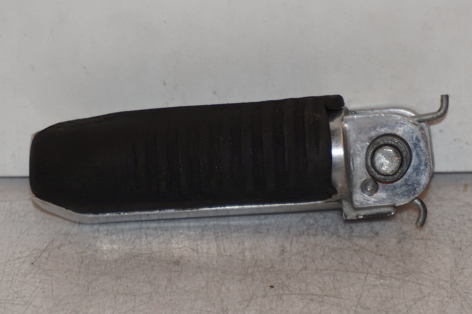 Framsidan på Fotpinne från en Suzuki GSX-R 1100 -1991 motorcykel.