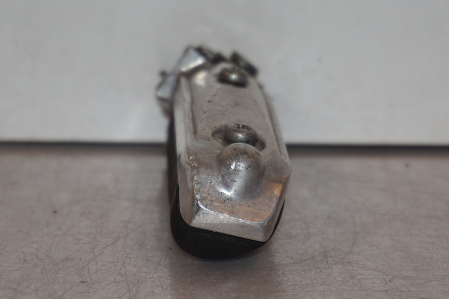 Snett uppifrån på Fotpinne från en Suzuki GSX-R 1100 -1991 motorcykel.