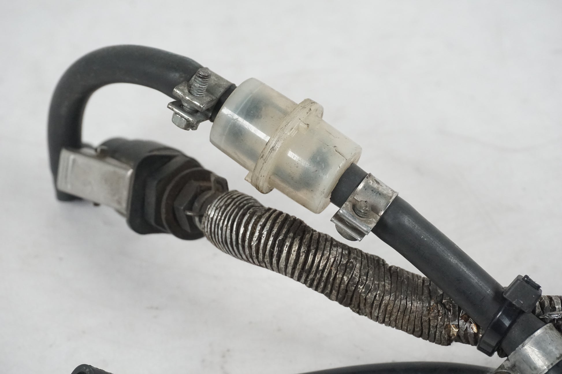 Extrabild6 på Bensinkran från en Suzuki DR 750 S -1988 motorcykel.