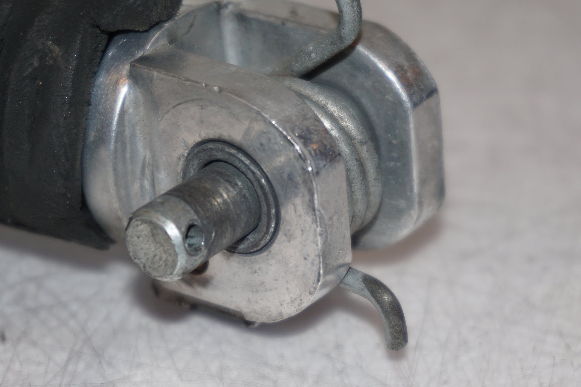 Extrabild2 på Fotpinne från en Suzuki GSX-R 1100 -1991 motorcykel.