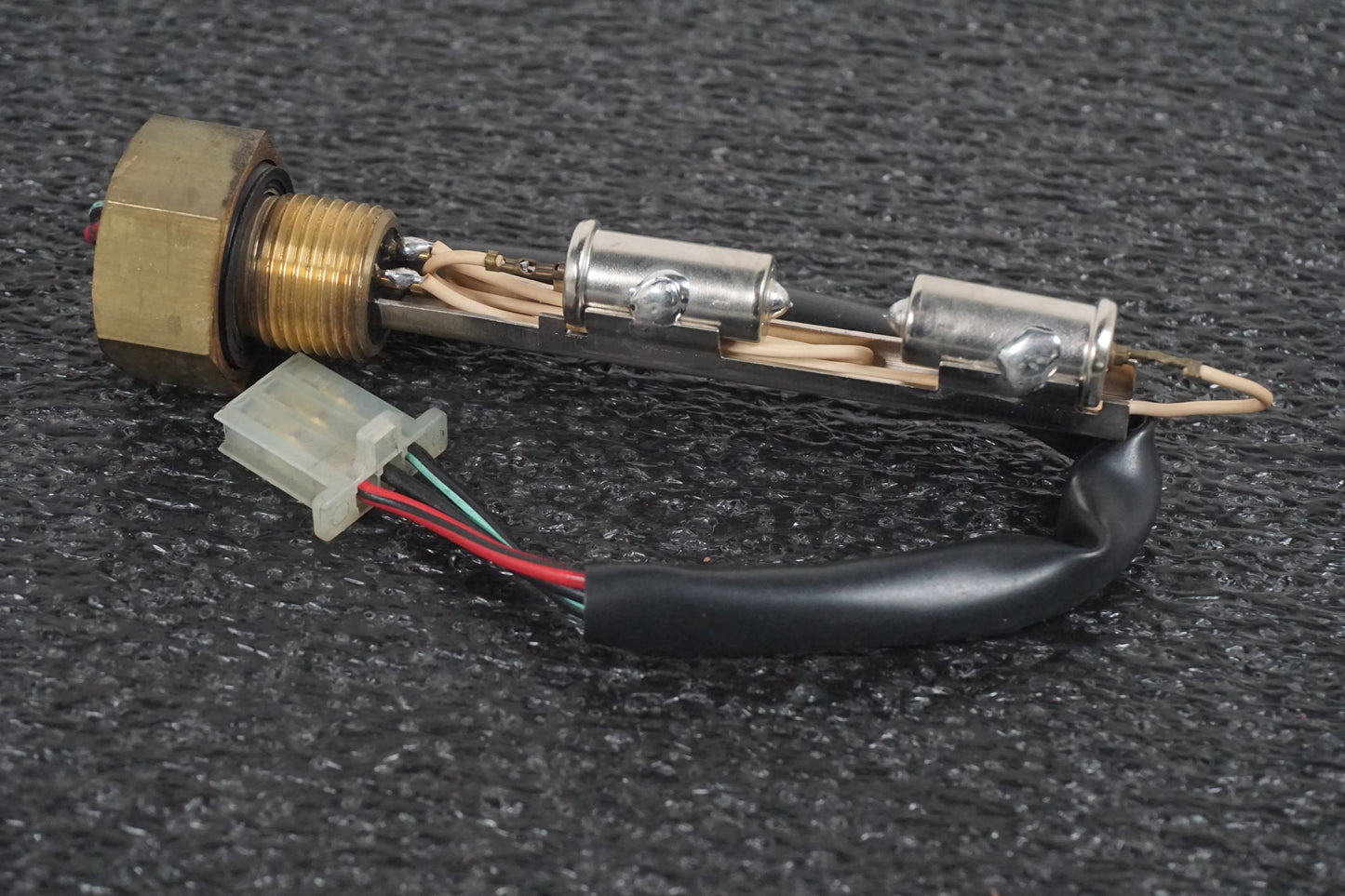 Höger sida på Bensintankgivare från en Suzuki SV 650 -2001 motorcykel.