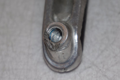 Snett uppifrån på Fotpinne från en Suzuki SV 650 -2002 motorcykel.