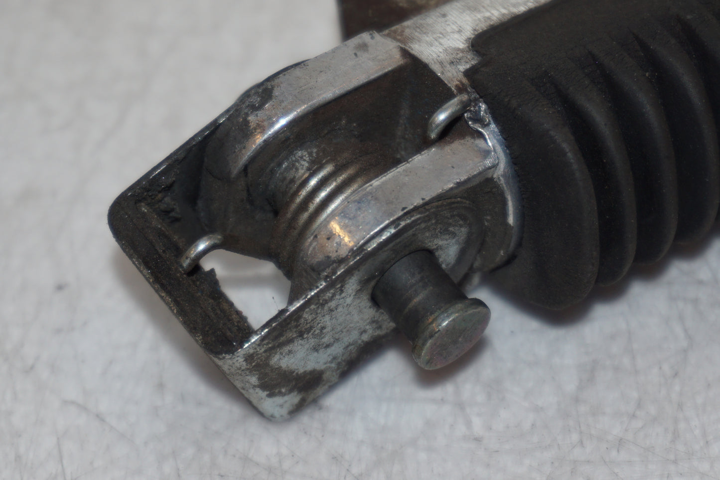 Extrabild1 på Fotpinne från en Suzuki GSF 1200 -2006 motorcykel.