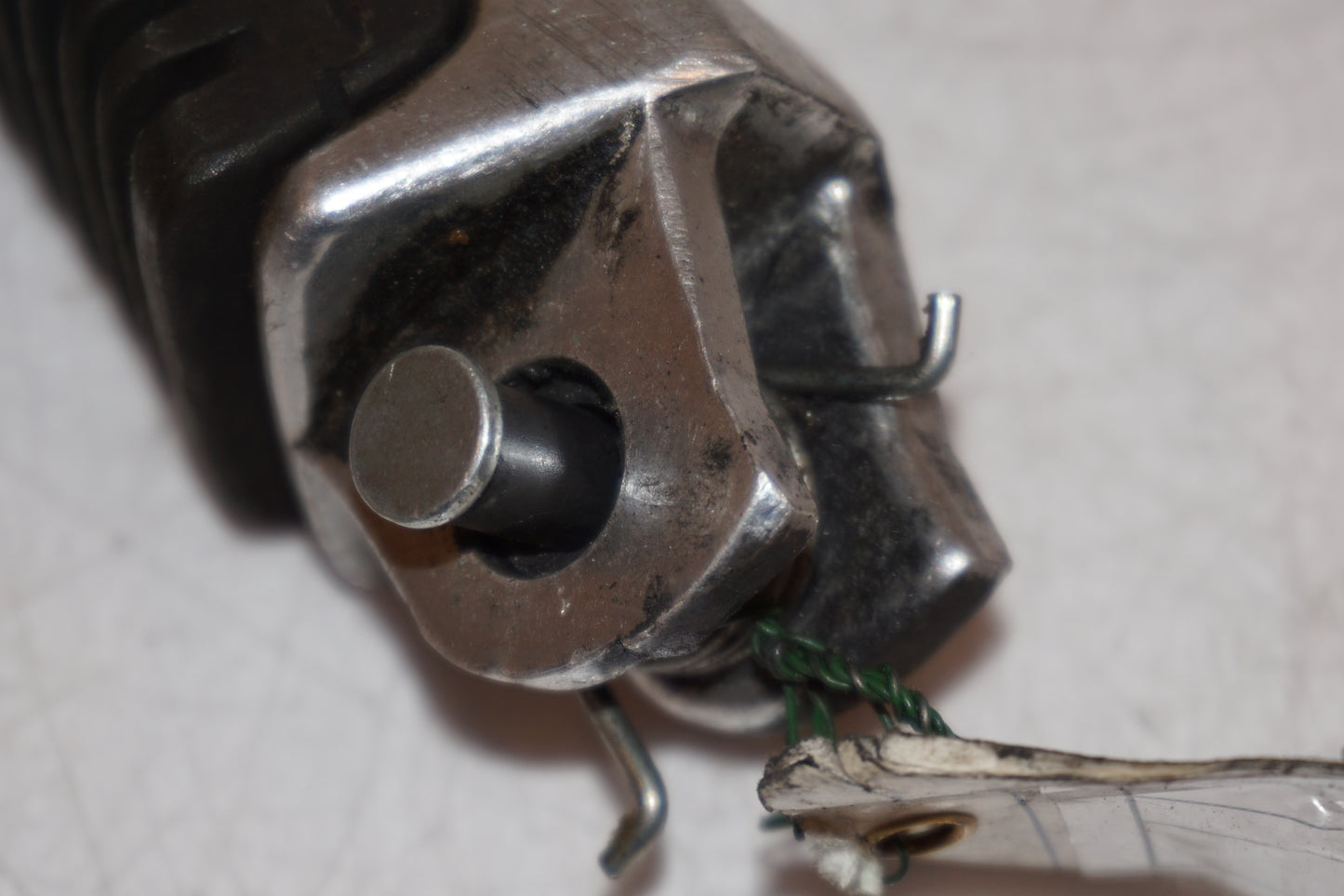 Extrabild3 på Fotpinne från en Suzuki GSX 1400 -2003 motorcykel.