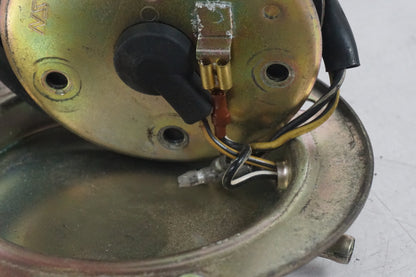 Snett uppifrån på Bensintankgivare från en Suzuki GSX 1100 F -1988 motorcykel.