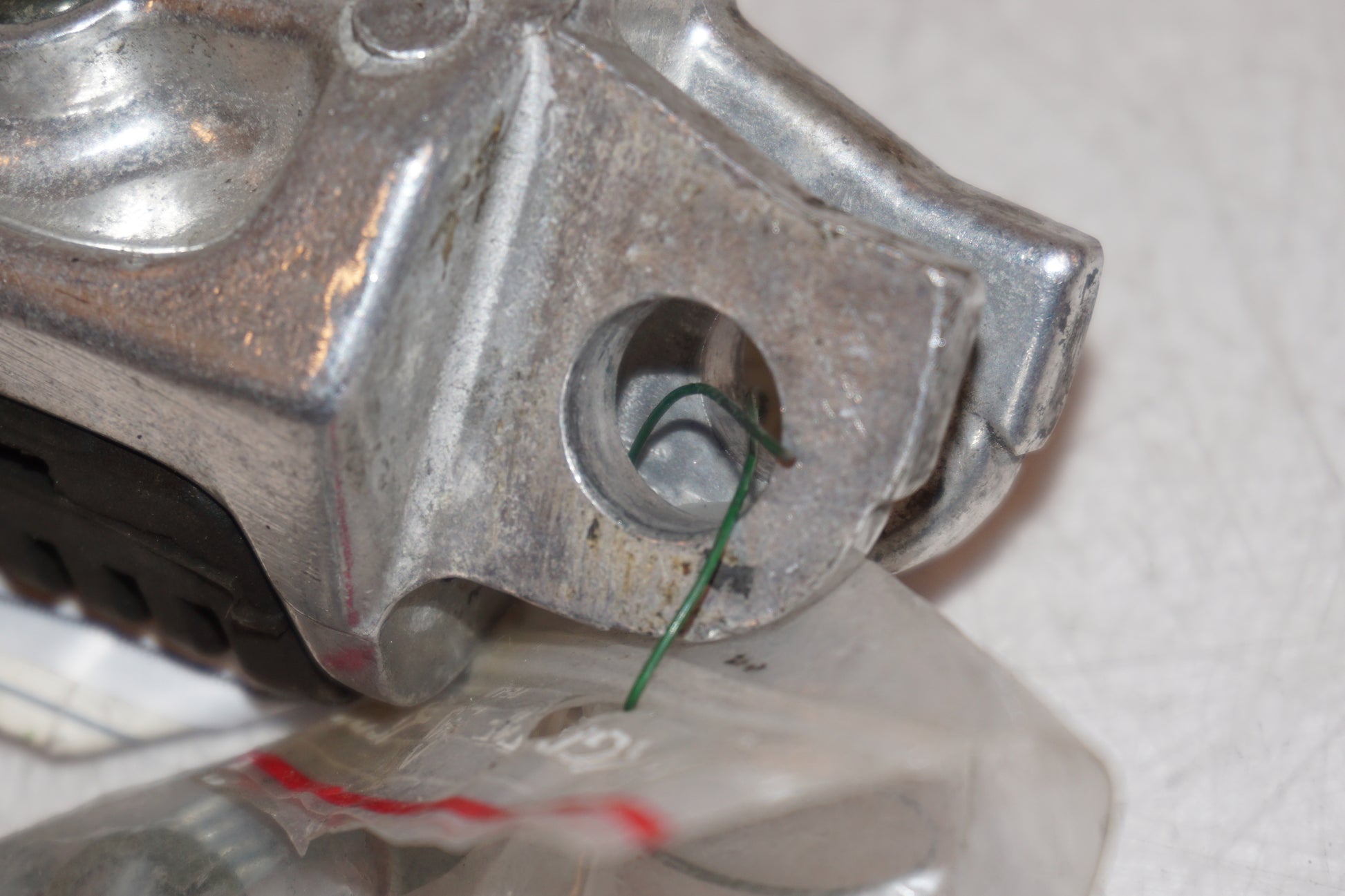 Extrabild1 på Fotpinne från en Suzuki GSX 1400 -2003 motorcykel.