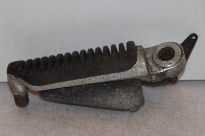 Baksidan på Fotpinne från en Suzuki GSX 750 -1998 motorcykel.