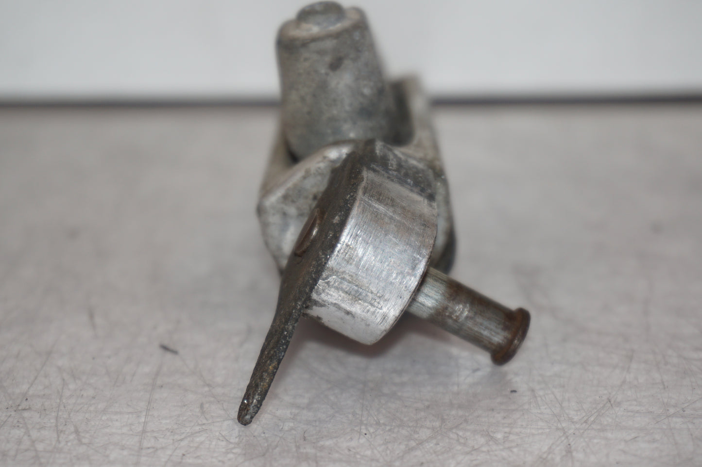 Extrabild1 på Fotpinne från en Suzuki GSX 750 -1998 motorcykel.