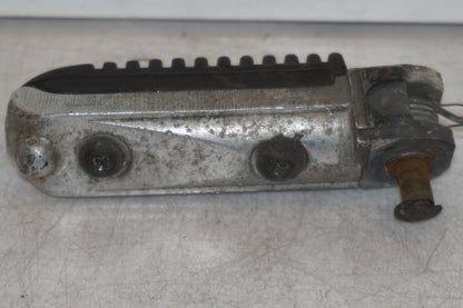 Vänster sida på Fotpinne från en Suzuki GSX 750 -2001 motorcykel.