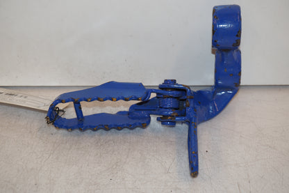 Baksidan på Fotpinne från en Suzuki DR 750 S -1988 motorcykel.