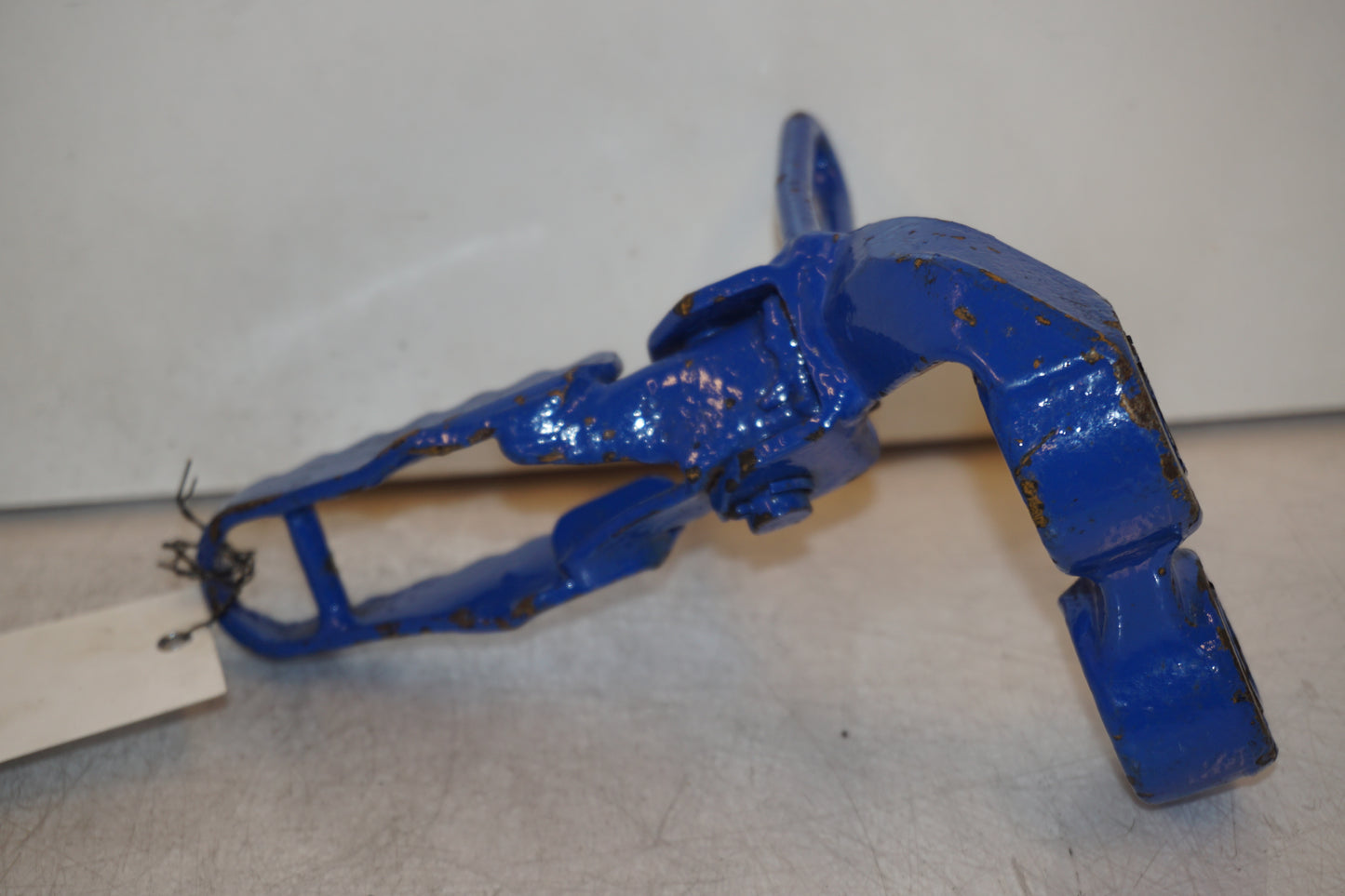 Vänster sida på Fotpinne från en Suzuki DR 750 S -1988 motorcykel.