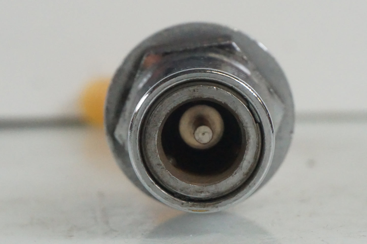 Höger sida på Bensinpump insprut från en H-D Dyna Street Bob FXDB/I -2007 motorcykel.