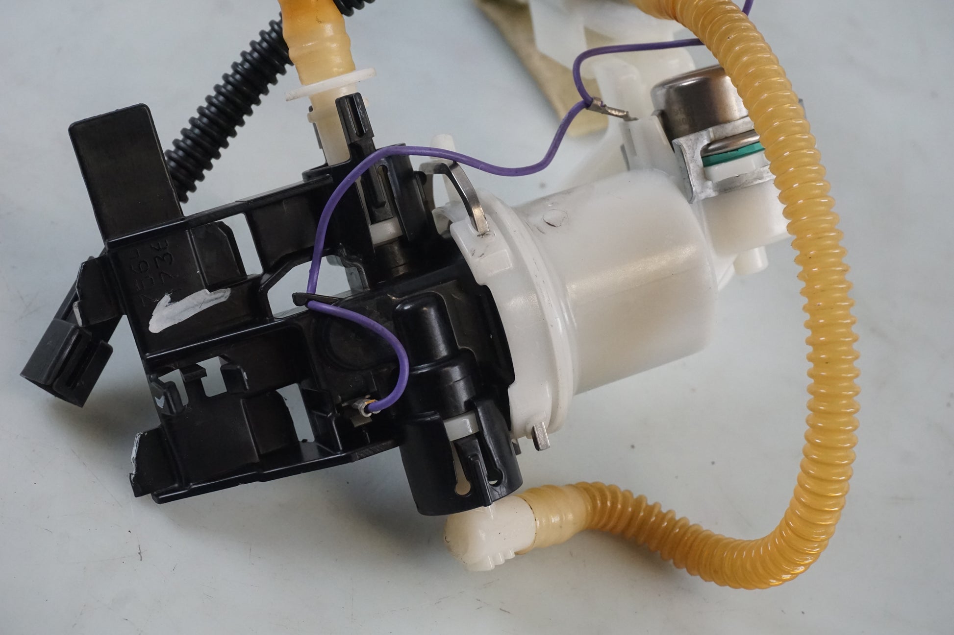 Extrabild1 på Bensinpump insprut från en H-D Dyna Street Bob FXDB/I -2007 motorcykel.