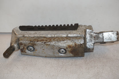 Höger sida på Fotpinne från en Suzuki GSX 1100 F -1988 motorcykel.