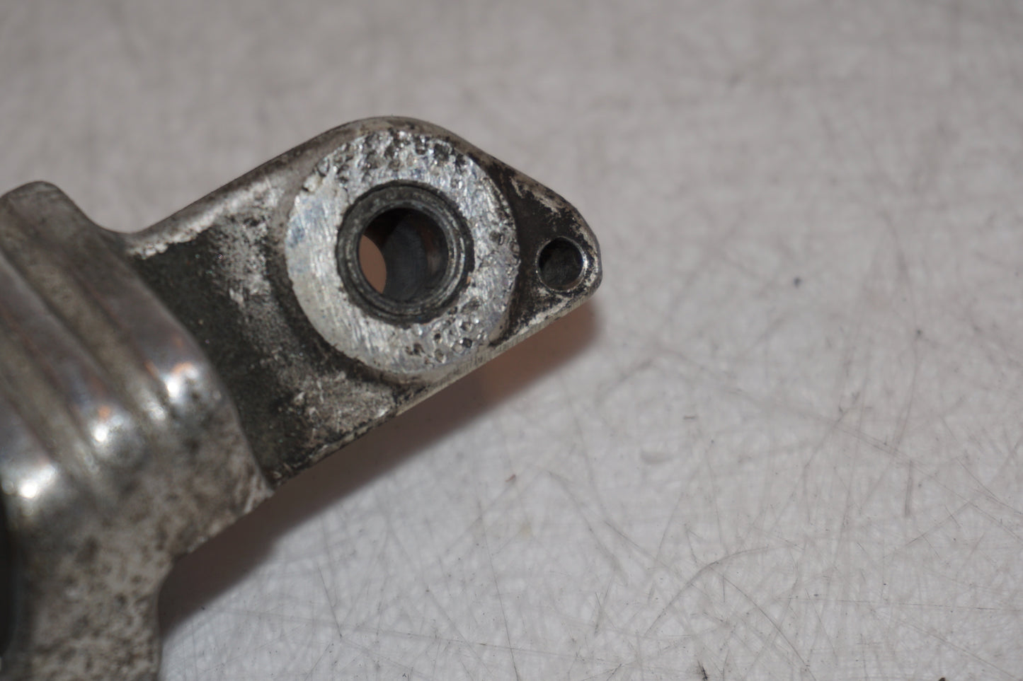 Extrabild4 på Fotpinne från en Suzuki GSX 1100 F -1988 motorcykel.