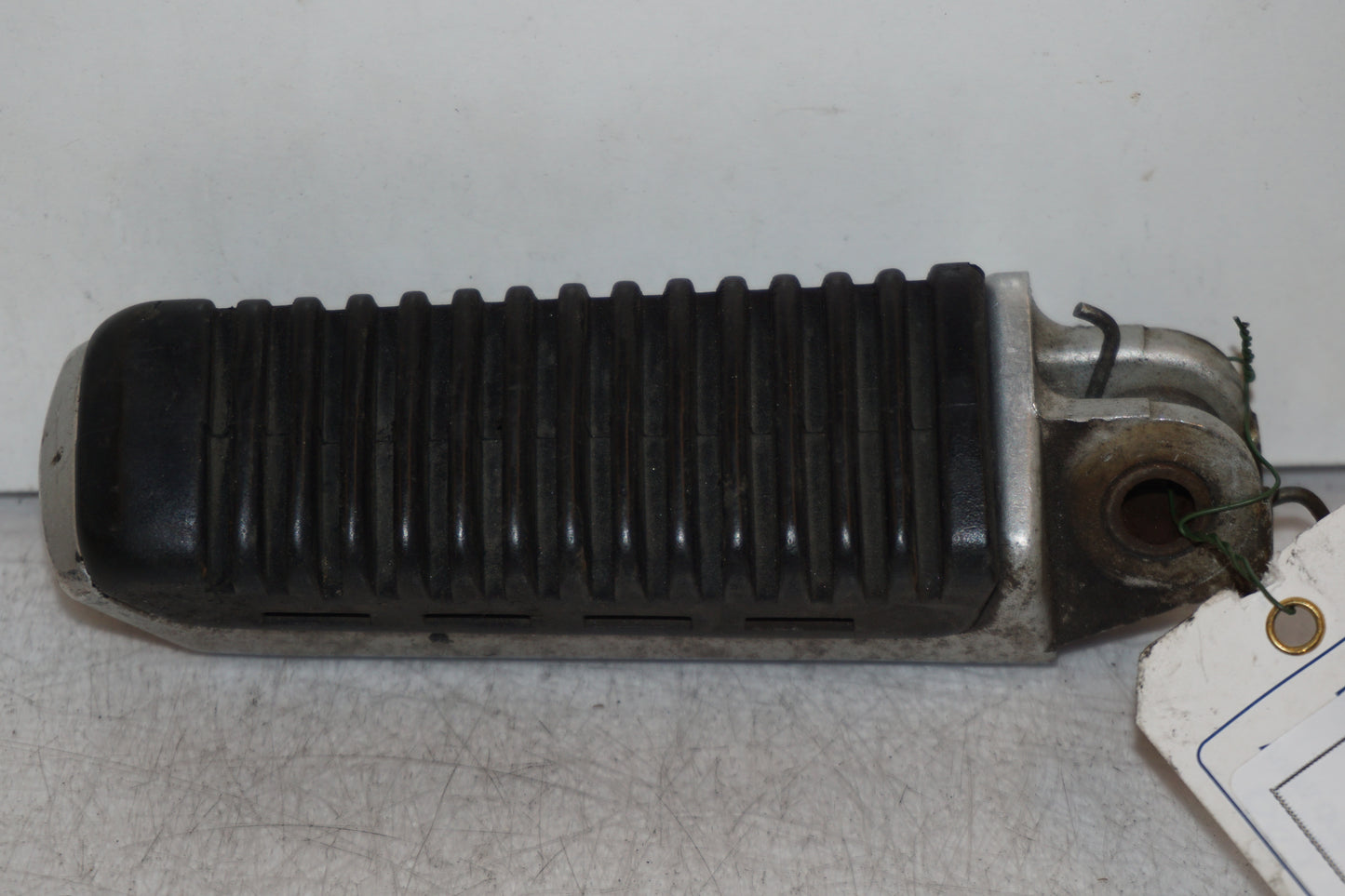 Framsidan på Fotpinne från en Suzuki GSX 1100 -1992 motorcykel.