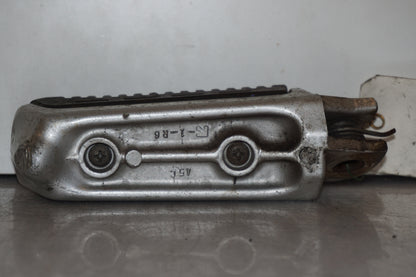 Höger sida på Fotpinne från en Suzuki GSX 1100 -1992 motorcykel.