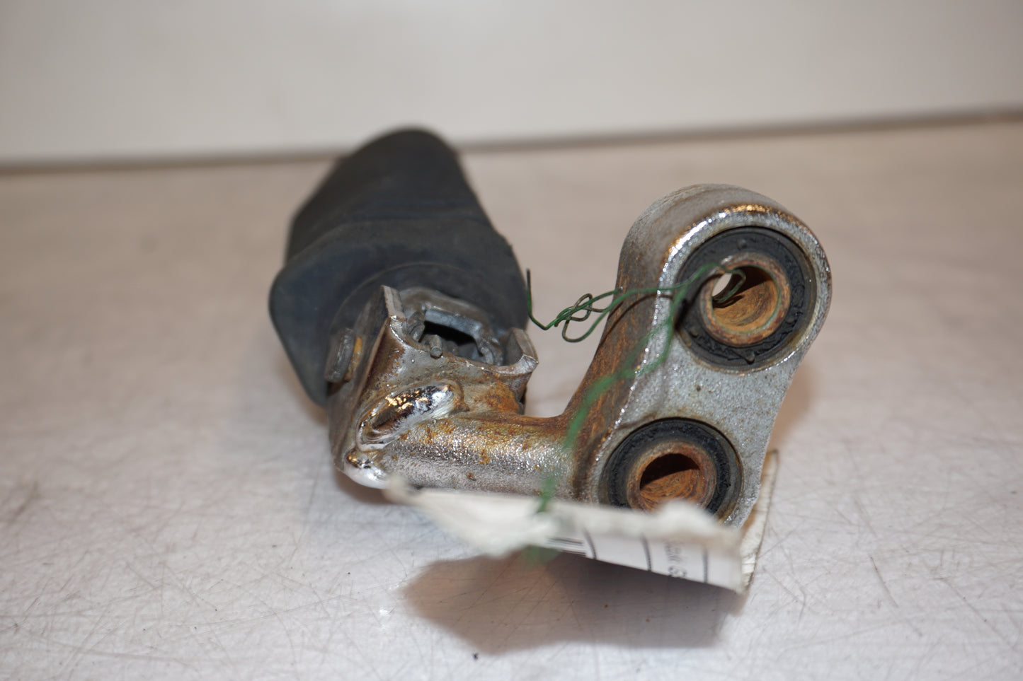 Snett uppifrån på Fotpinne från en Suzuki GS 1000 -1983 motorcykel.