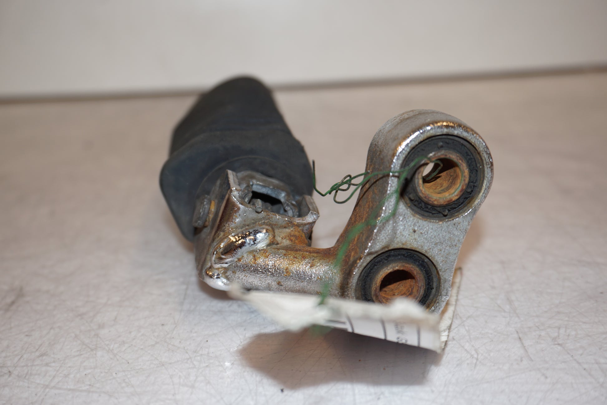 Snett uppifrån på Fotpinne från en Suzuki GS 1000 -1983 motorcykel.