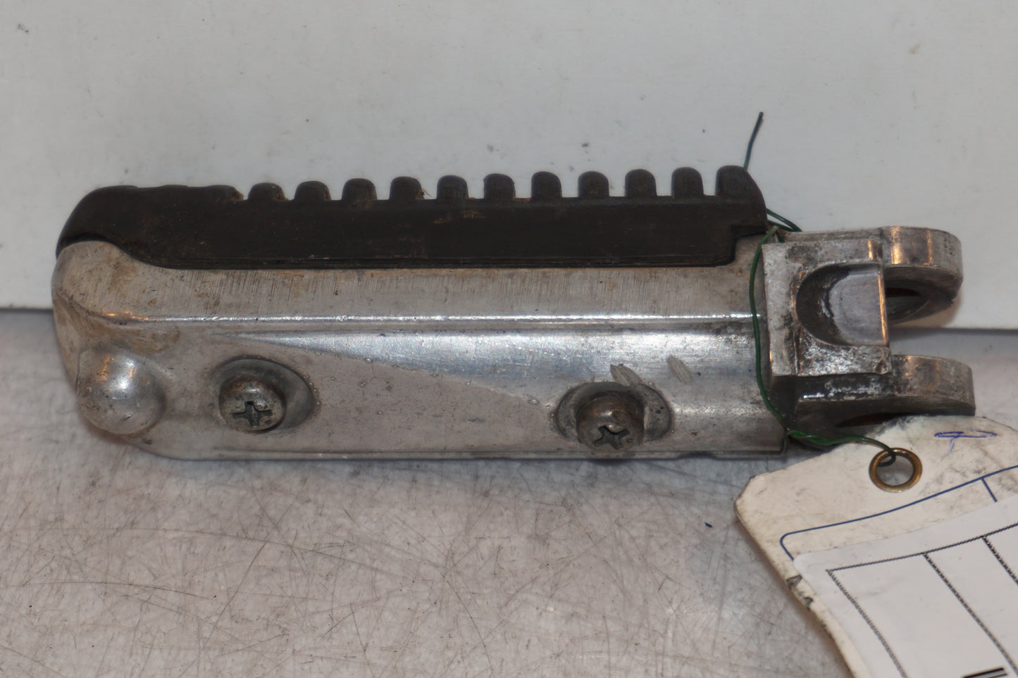 Baksidan på Fotpinne från en Suzuki GSX-R 1100 -1989 motorcykel.